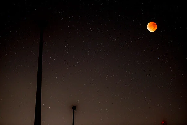 Blutmond Windräder | Peter Lauritis Photography Blutmond über Speckswinkel: roter Mond am Nachthimmel über den Windrädern
