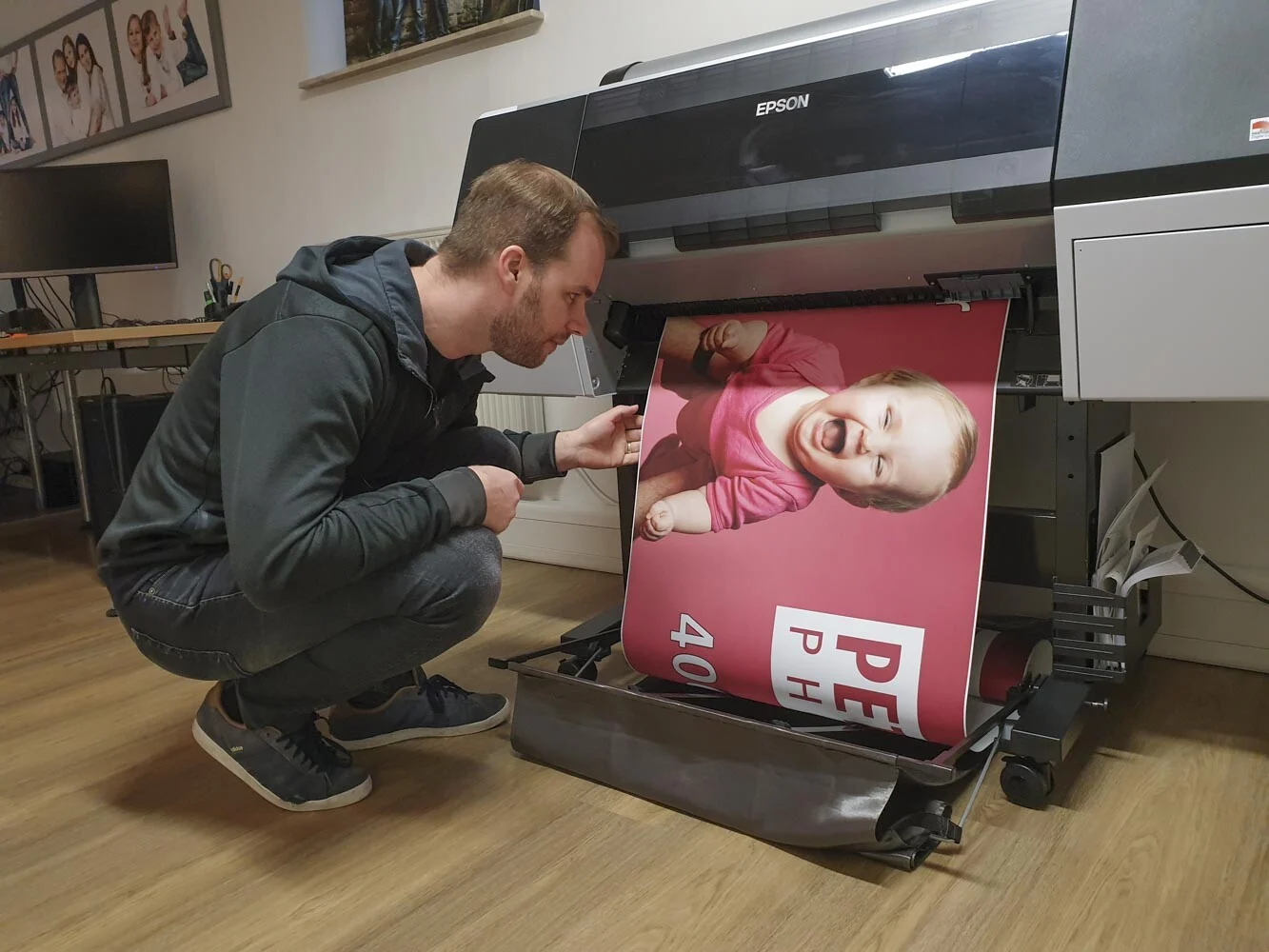 Fotostudio Speckswinkel: Werbebanner kommt aus dem Epson-Großformatdrucker