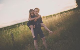 kinderfotoshooting feldweg rauschenberg