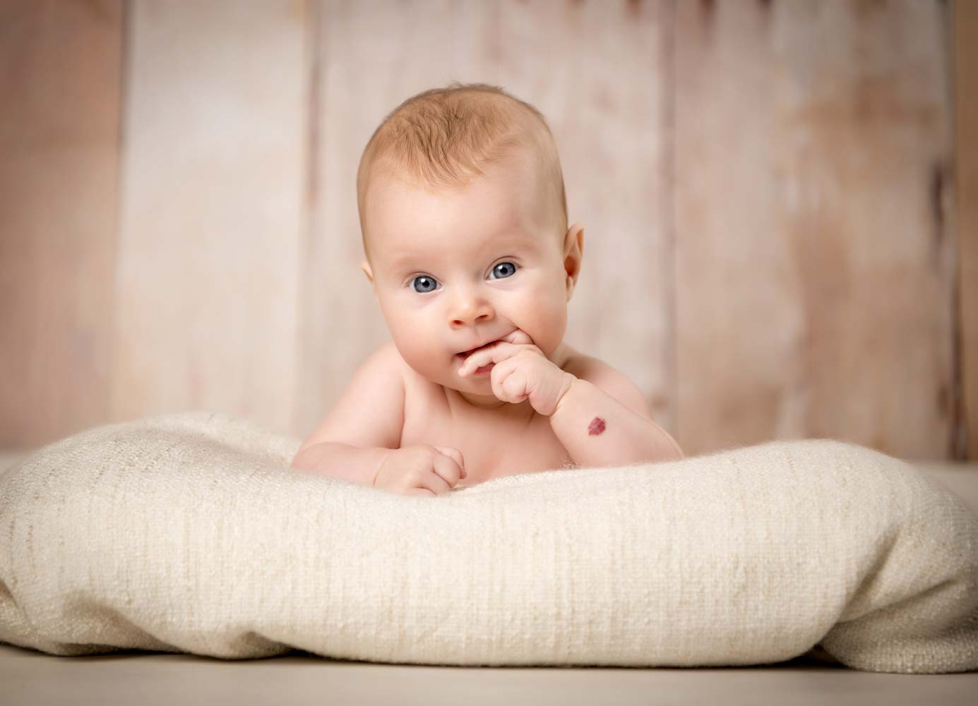 baby neugeborene fotograf fotostudio marburg alsfeld 212