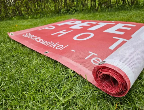 Einweihung des Waldstadions in Neustadt (Hessen) – neue Banner für das Stadion
