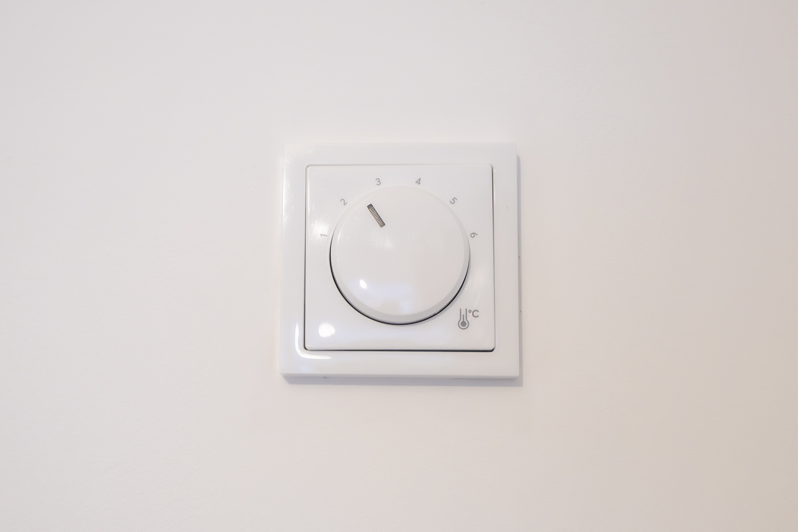 wohnung og raumthermostate